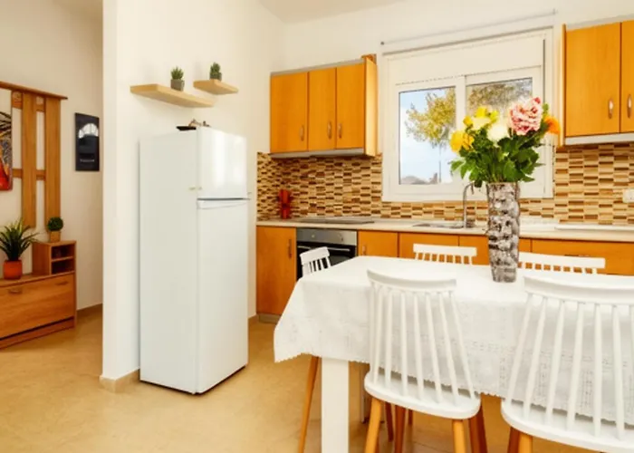 Mare Villa Gennadi